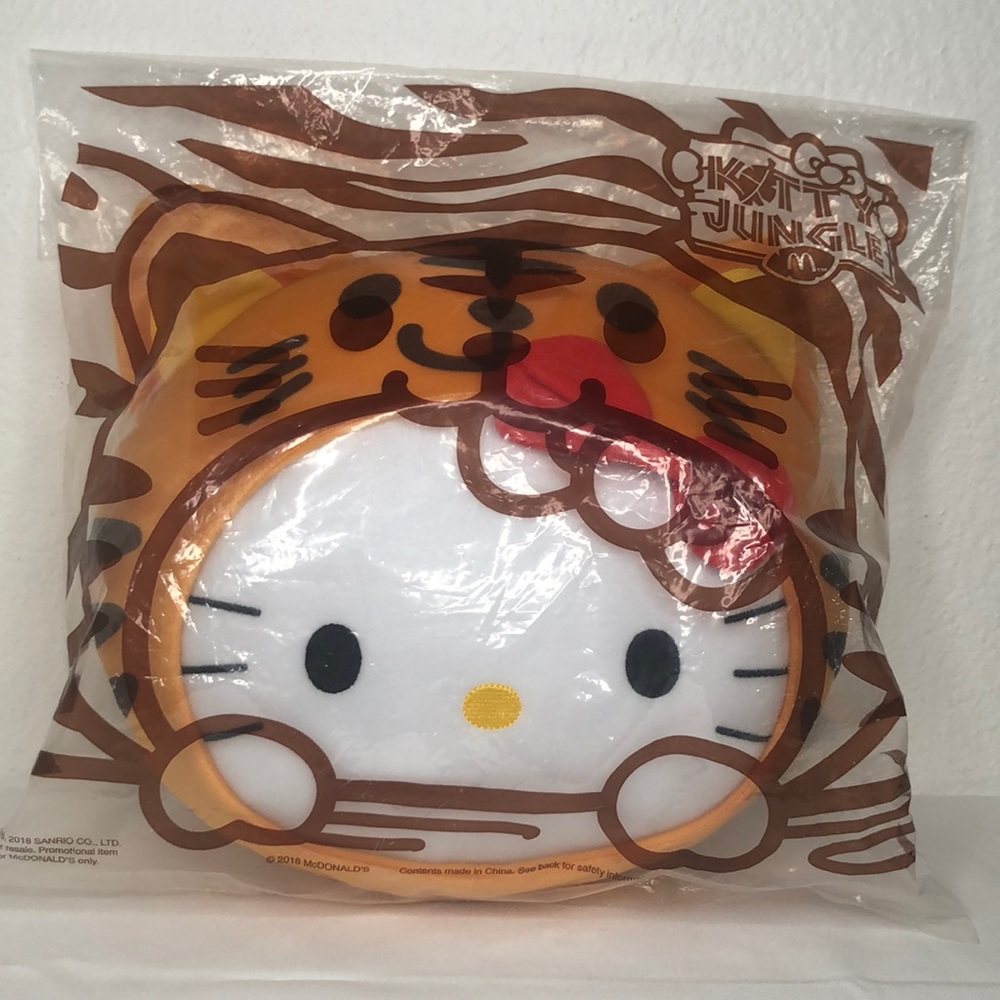 Hello Kitty tiger pillow